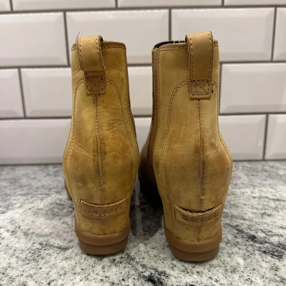 Sorel Womens 8.5 Joan of Arctic Wedge‎ II Chelsea Boots Camel Leather Waterproof